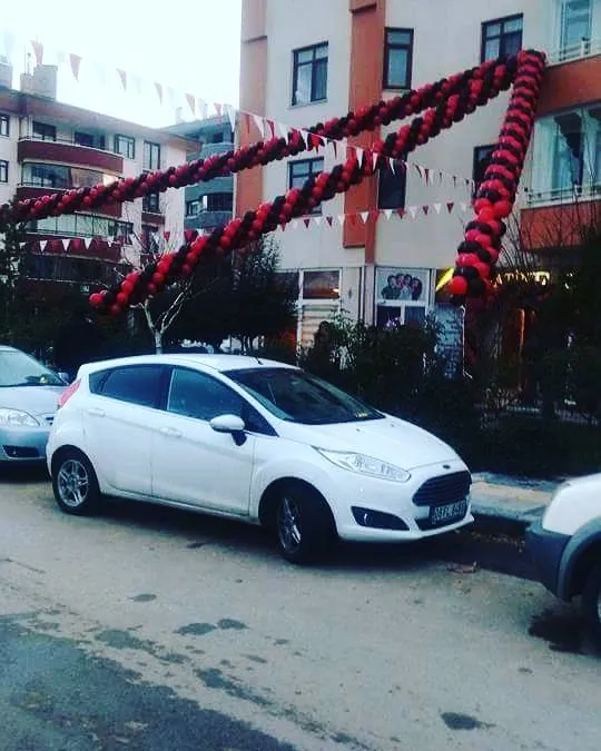 Ankara parti kırmızı beyaz balon süsleme